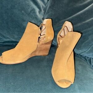 LUCKY BRAND Women’s Size 7 M Wedge Sandals Heels